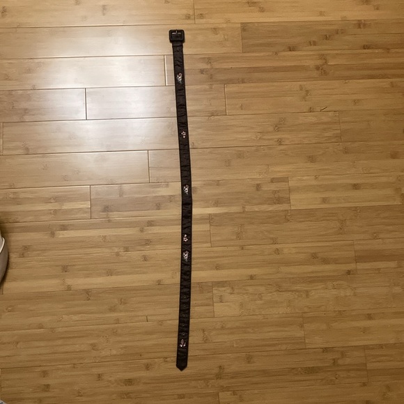 Brown belt with floral embroidery - Picture 2 of 2